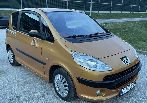 krośniewice Peugeot 1007 cena 8850 przebieg: 109700, rok produkcji 2005 z Krośniewice